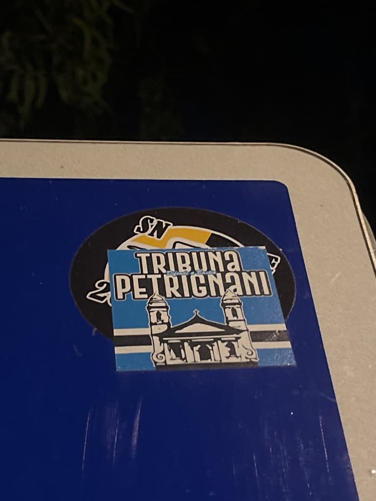 TRIBUNA PETRIGNANI sticker in Ota
