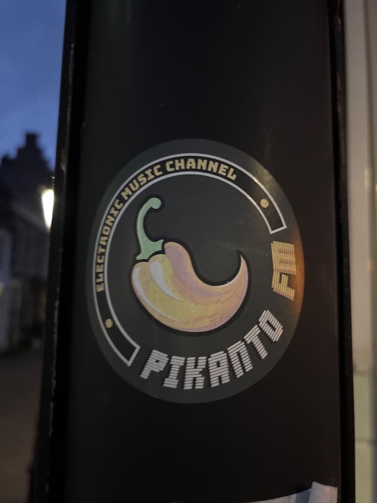 Pikanto Electronic Music Channel sticker in Culemborg