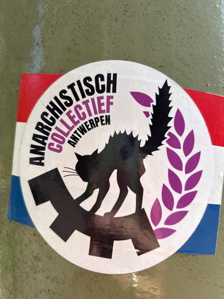 Anarchistisch collectief Antwerpen sticker in The Hague
