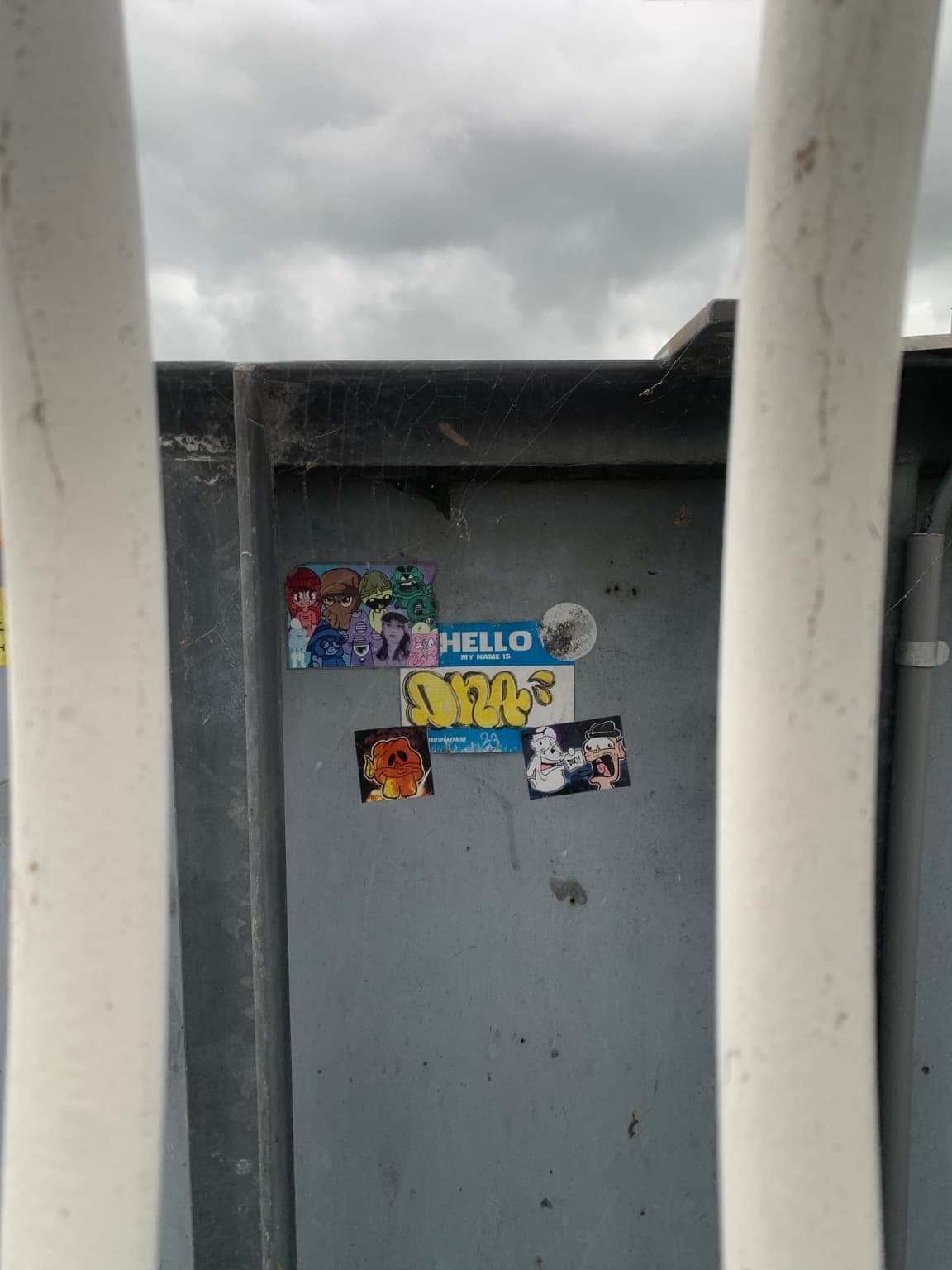 DNA DNADA sticker in Kampen