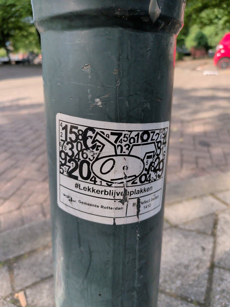 Gestorick Lekker blijven plakken sticker in Rotterdam